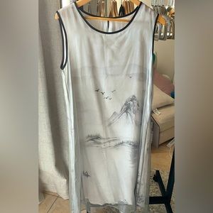 Elegant Gray Scenic Midi Dress